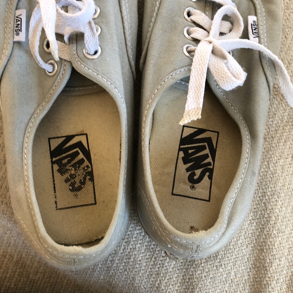 Vans - Picture 3 of 3